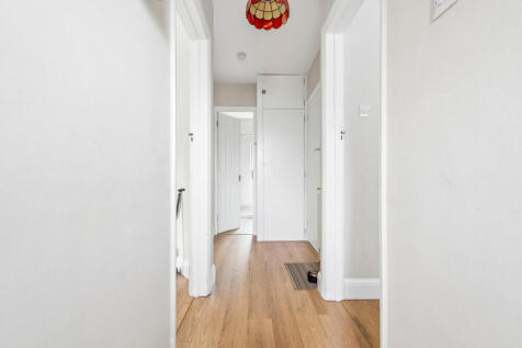 Northdown Close, Ruislip, HA4 photo 4