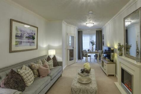 CRL_Stanley Lodge_04.03.22_Living Room_4.jpg