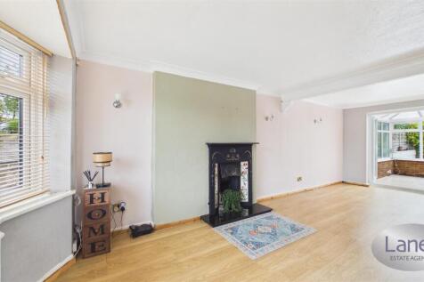 CAM02479G0-PR0069-STILL005.jpg