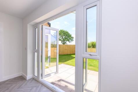 OPEN PLAN LIVING KITCHEN