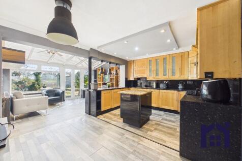 Dining kitchen