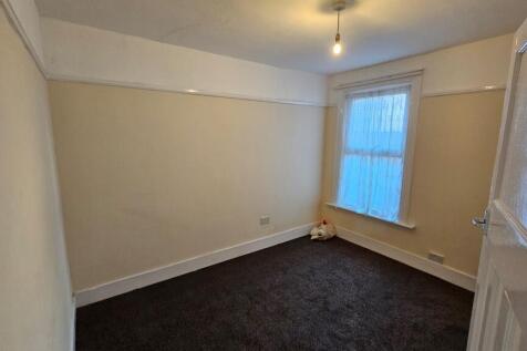 Fords Park Road, Canning Town, Newham, London photo 3