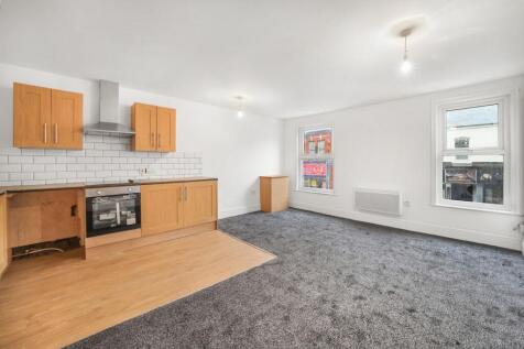 Lounge/ Kitchen