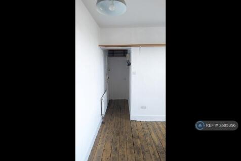 Living Room To Corridor