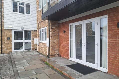 Beach Heights, High Street, Canvey Island, Essex photo 3
