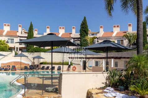 Townhouse, terrace &amp;