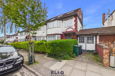 5 bed semi-detached house for sale Garrick Avenue
