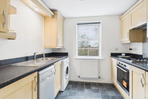 CAM04922G0-PR0090-STILL003