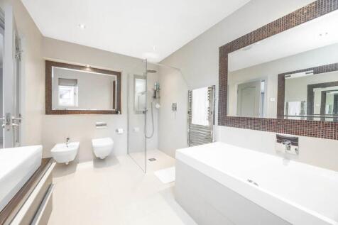 LG-66 Groudle Road, Onchan 2-41.jpg