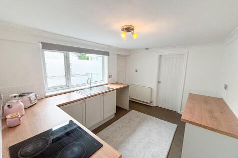 Station Road, Ystrad Mynach, Hengoed photo 5