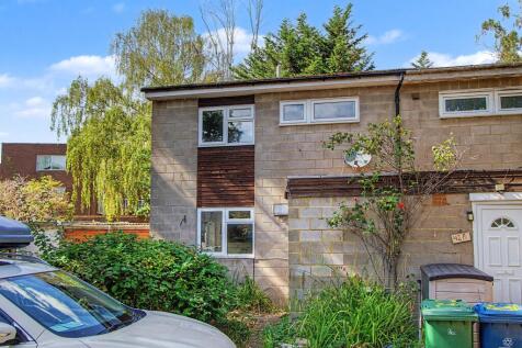 42 Antoneys Close, Pinner, Middlesex HA5 3LP