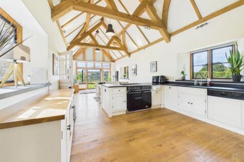 Open plan kitchen/living room