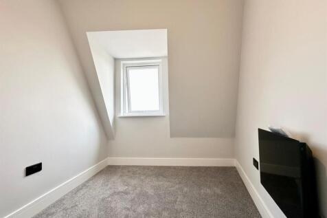 WhatsApp Image 2025-06-20 at 18.00.58 (5).jpeg