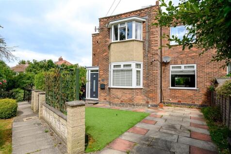 2-bed flat on The Crossway, York, £1,375/mo