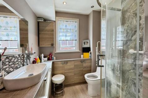 Shower Room.jpeg