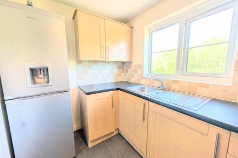 Abbots Way, Kettering, NN15 photo 4