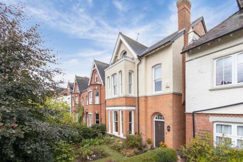 93 Clifton Road