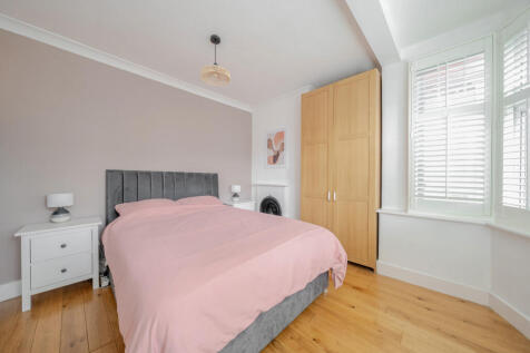 1370730-11-68f640...