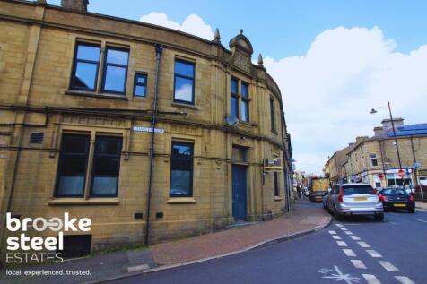 1-bed flat on Charles Lane, Haslingden, Rossendale, £600/mo