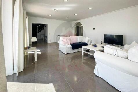 Villa in Serra do Bouro