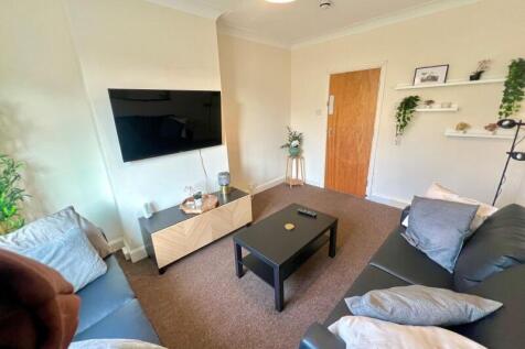 Rokeby Gardens, Headingley, Leeds photo 5