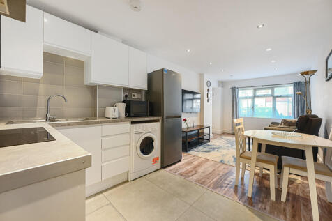 CS - 40B Northwick Avenue - Kitchen1 (1)