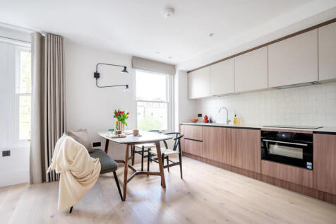 Apartment H (2).jpg