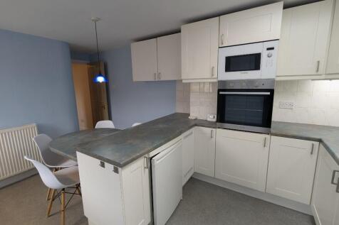 Poplar Grove, Sale, Greater Manchester, M33 photo 5