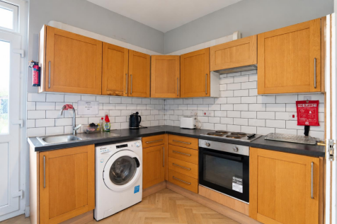 5 Kitchen.png