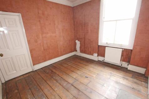 IMG_6674 bed orange.jpg