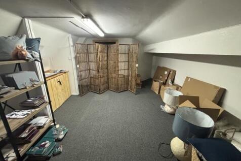 Retail Property (high street) to rent Image 9