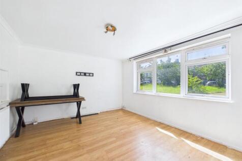 2 bedroom maisonette for auction, Easton (4).jpg