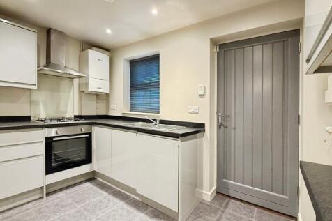 A modern two bed home available now on Bolham Lane photo 3