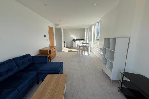 Open-plan Lounge