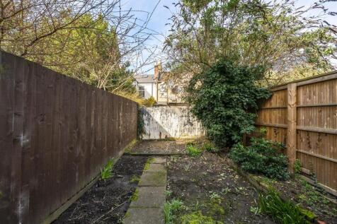 2 bed, 1 bath Terraced in birmingham - Photo 3