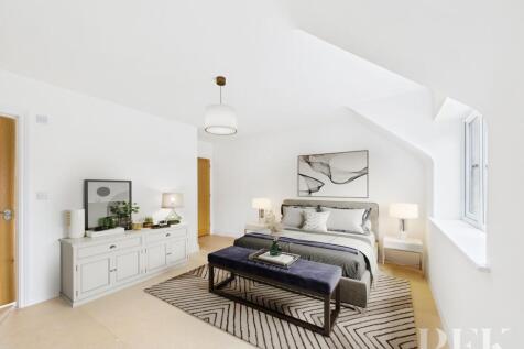 Staged Bedroom (9 Priors Garth)