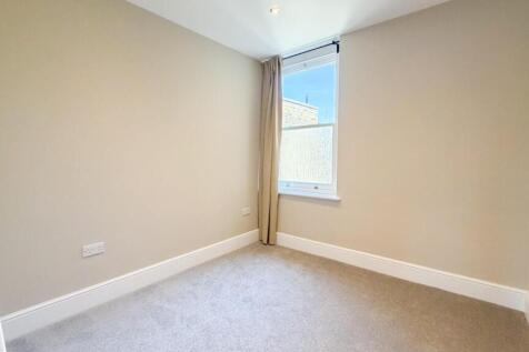 Silver Street, Enfield photo 5
