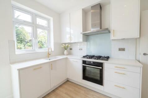 Friars Avenue N20 photo 3
