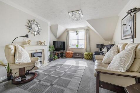 Apsley Lodge, Waterlooville, Hampshire photo 4