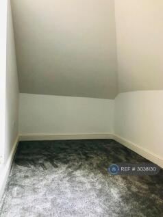 Roxy Avenue, Chadwell Heath, RM6 photo 3