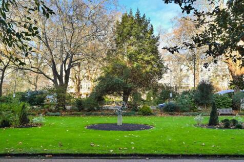 6-22-Eaton-Square (7).JPG