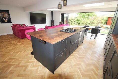 Kitchen/living area