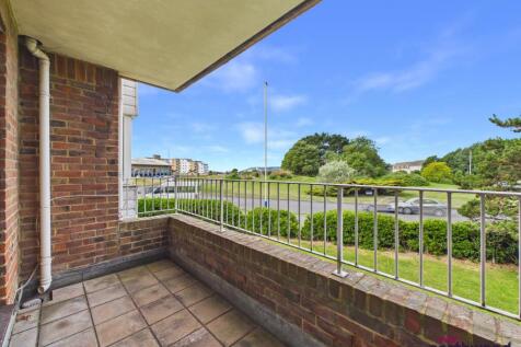 Collingwood Close, Langney Point, Eastbourne, BN23 photo 3