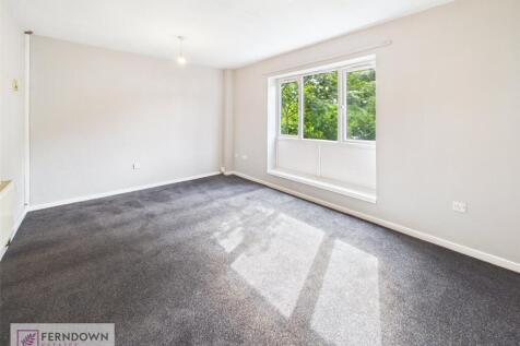 Cambridge Drive, Marston Green, Birmingham, West Midlands, B37 photo 4