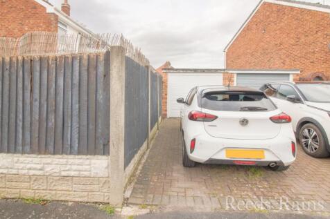 Drive/Garage