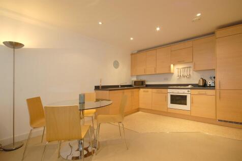 Living Room / Kitche