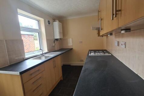 Oxford Street, Kirkby in Ashfield, NG17 photo 4