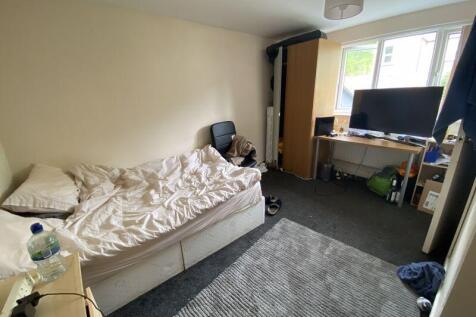 Harrington Drive, Nottingham photo 4