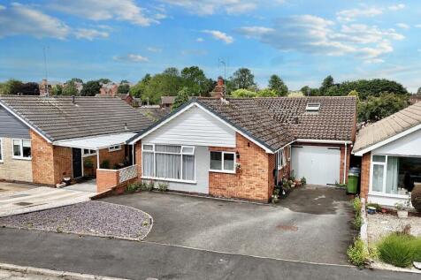 Stone, ST15 - property photo