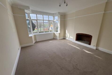 Scalby Road, Scarborough photo 3